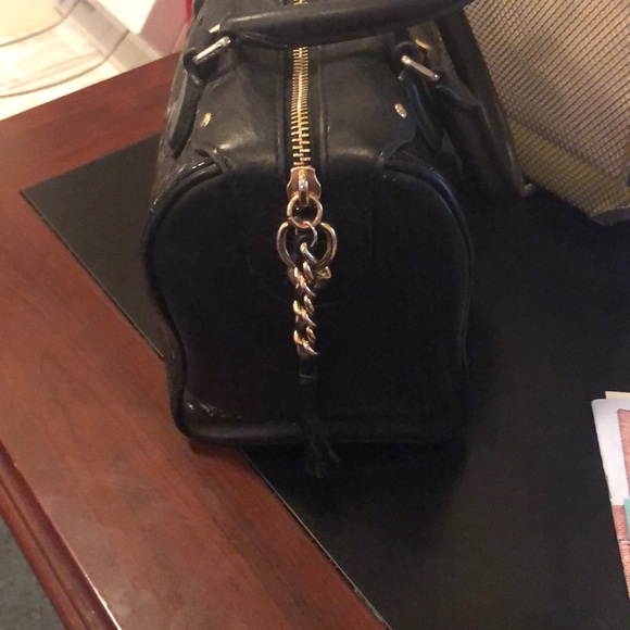 Black used coach purse in fair condition - Picture 4 of 4